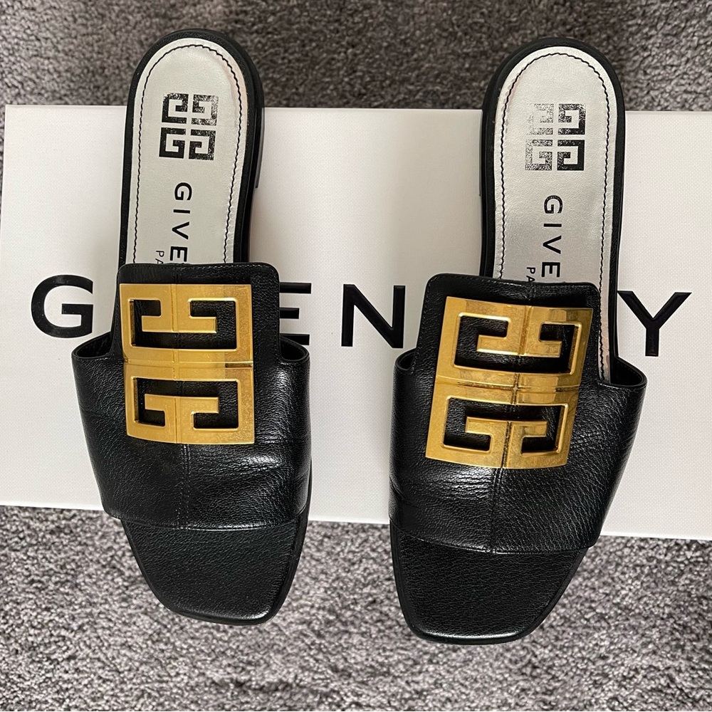 Givenchy 4G Logo Mules, Slides, Sandals in Black Leather & Gold – EU 38 / US 8 - Picture 3 of 8